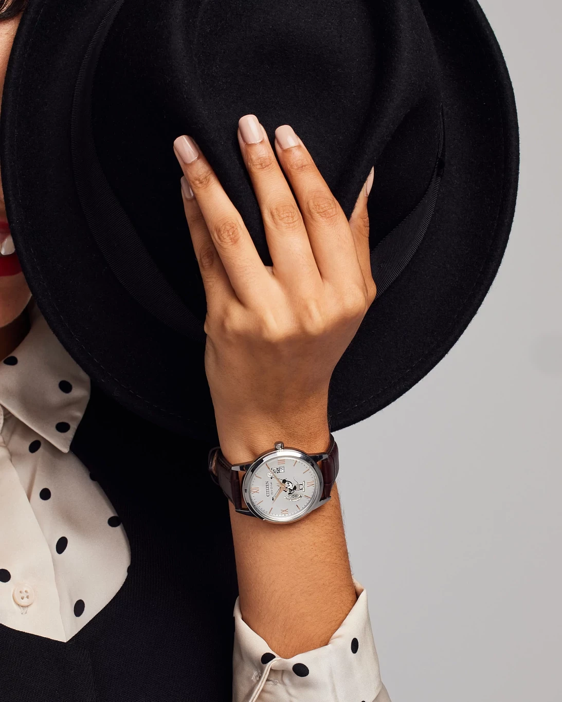 Steamboat Willie 1928 Silver-Tone Dial Leather Strap AW1788-07W